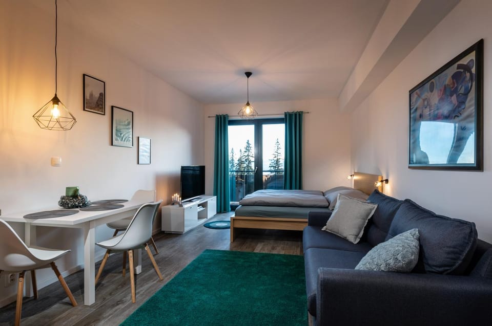 Seating area, Bedroom
