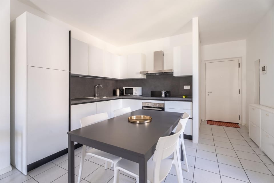 Dining area, kitchen