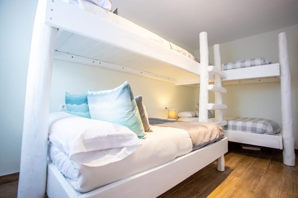 bunk bed