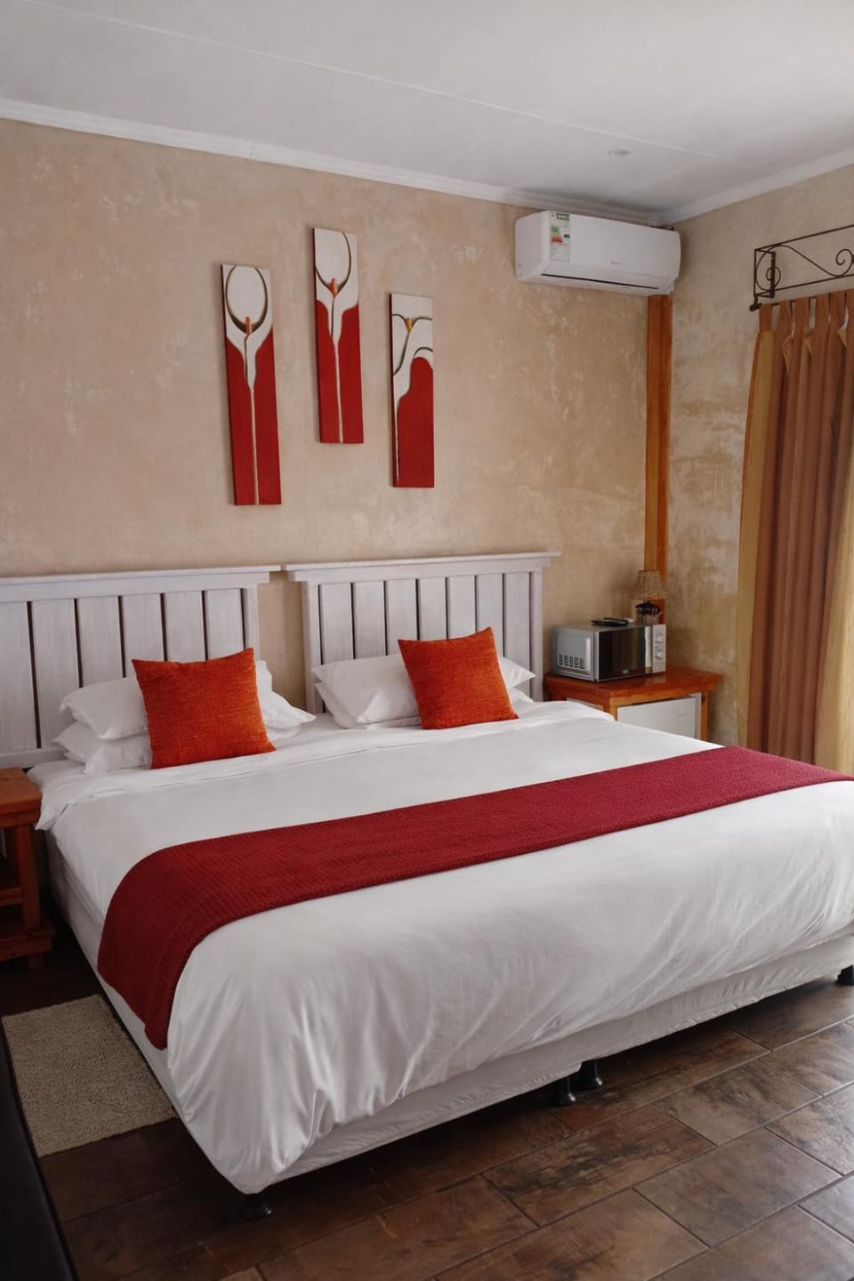 Bed, Bedroom, air conditioner