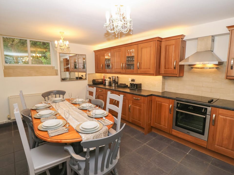 Yr Hen Ysgol, The Old School House in Wales