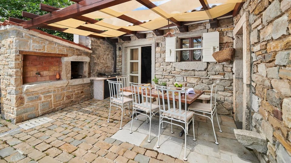 Patio, BBQ facilities, Seating area