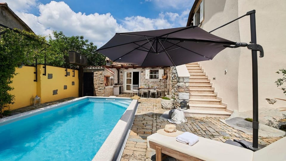 Property building, Pool view, Swimming pool
