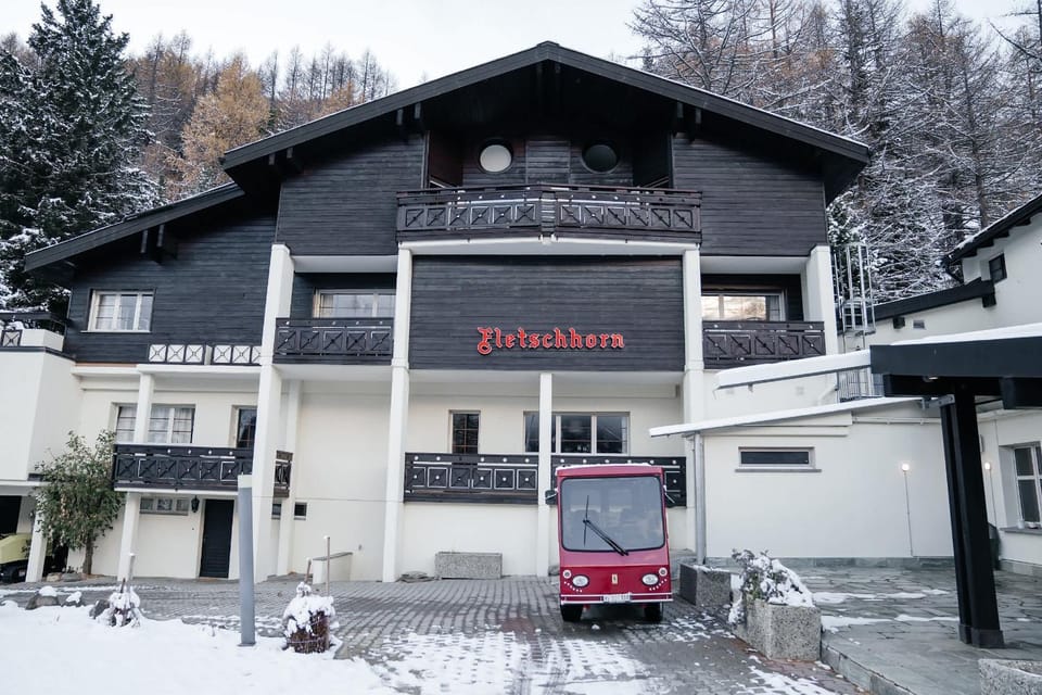 Waldhotel Fletschhorn Private Whole Hotel in Saas-Fee 360 Alpine Views & Sauna Chalet in Saas-Fee