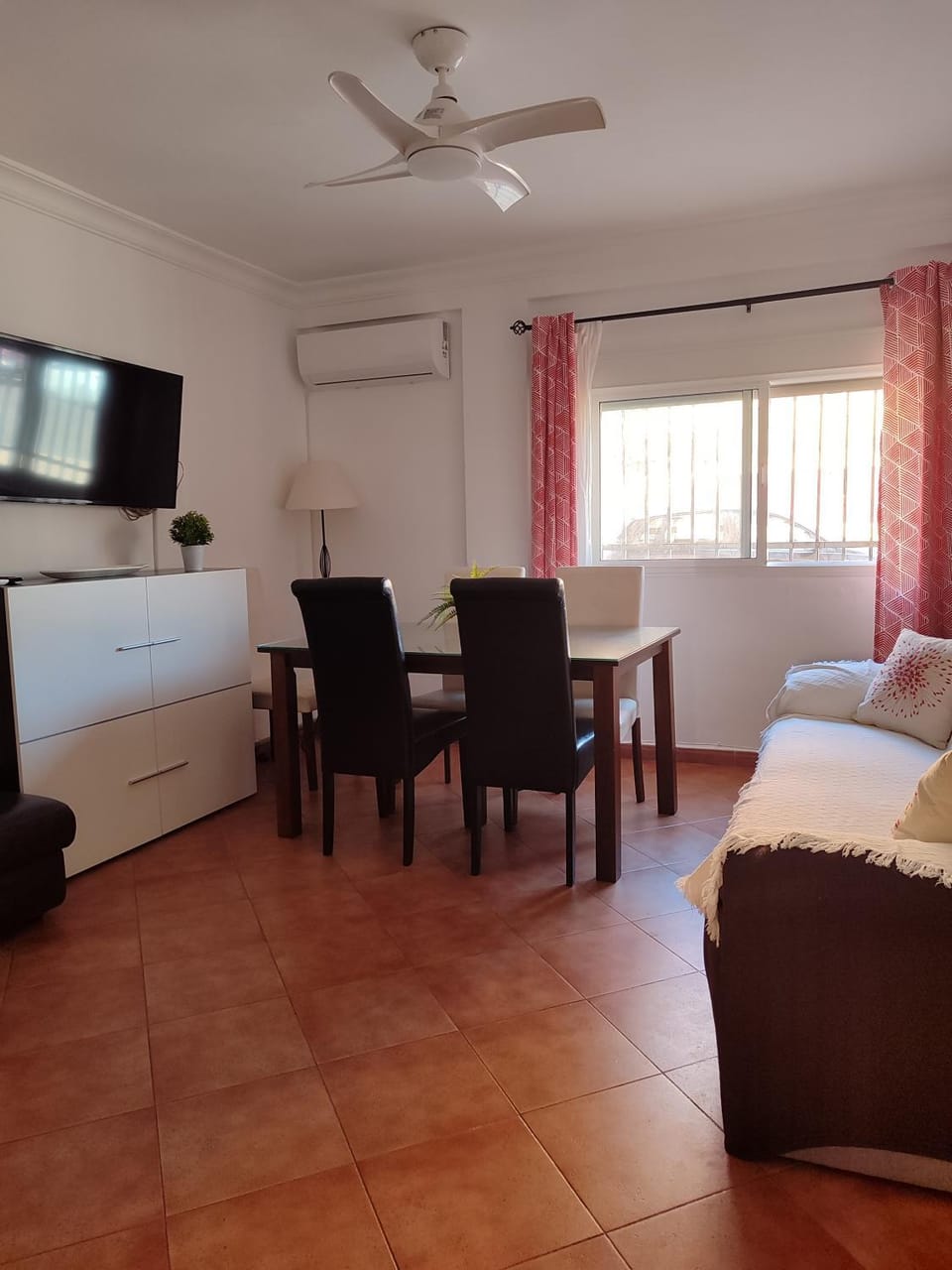 Living room, air conditioner