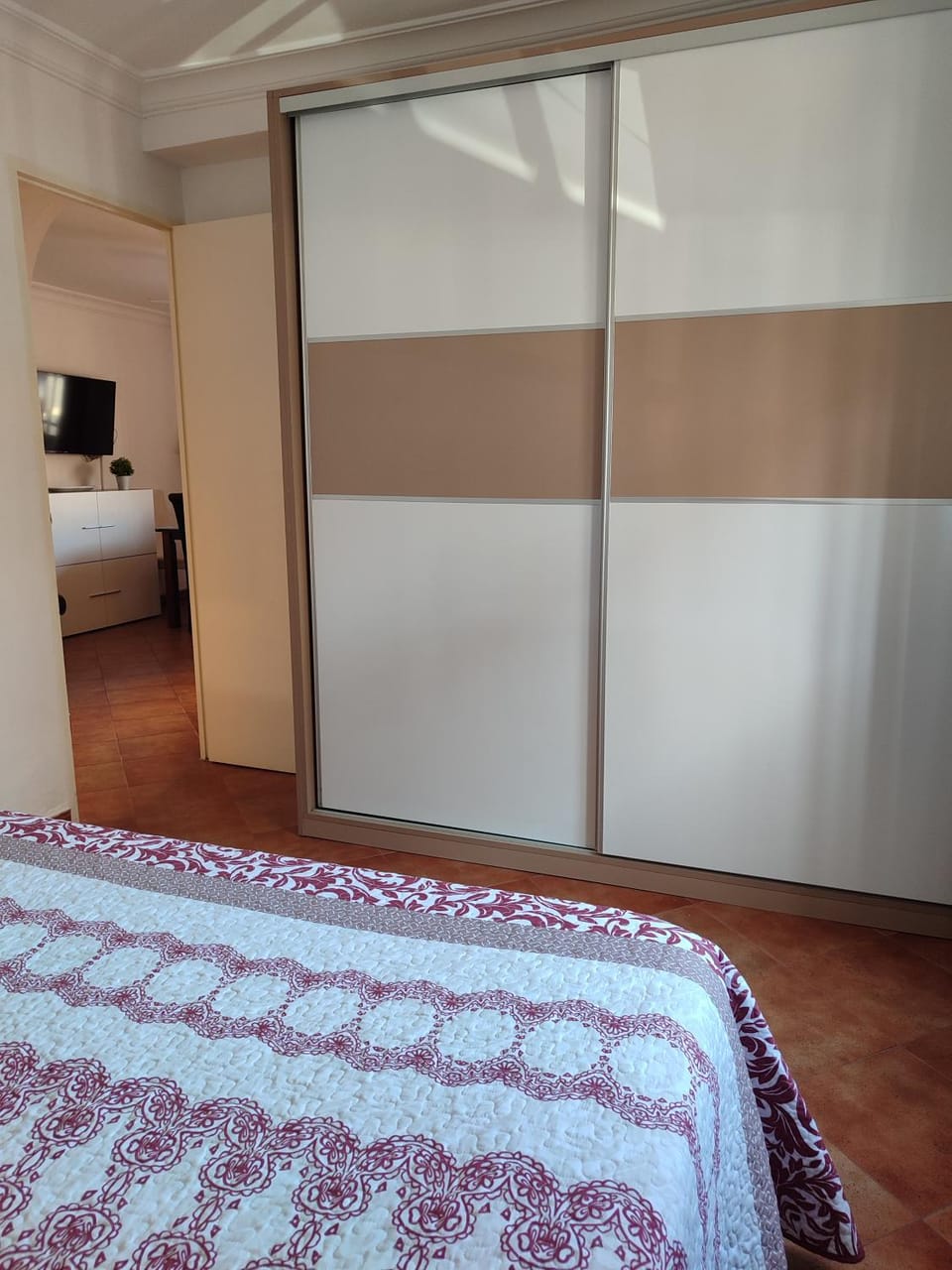 Bed, Bedroom, air conditioner