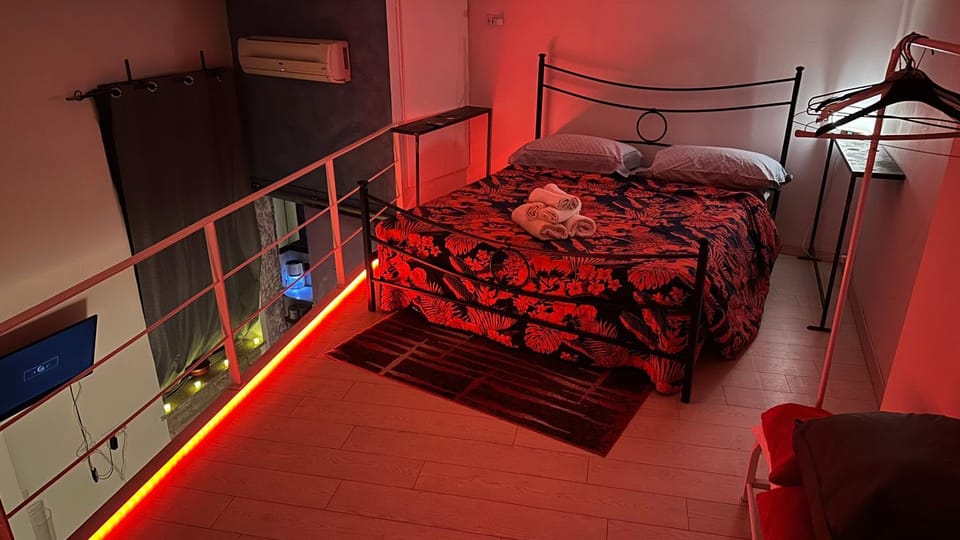Small mezzanine apartment Colosseo Apartment in Rome