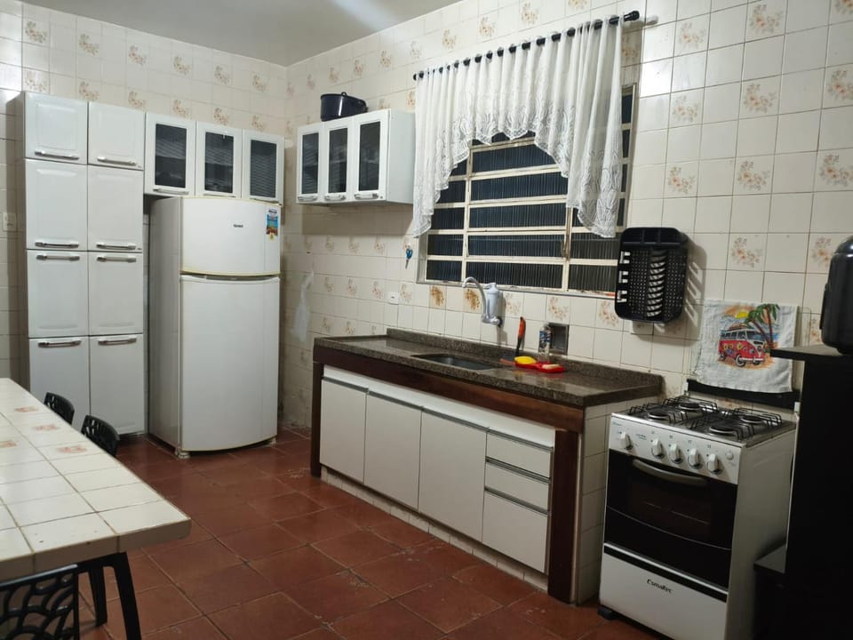 Kitchen or kitchenette, Communal kitchen, kitchen