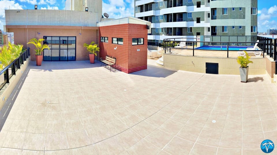Balcony/Terrace, Swimming pool, sunbed