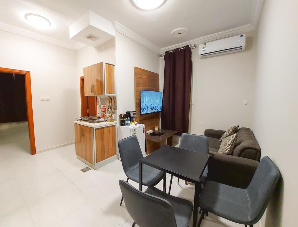 TV and multimedia, Kitchen or kitchenette, Living room