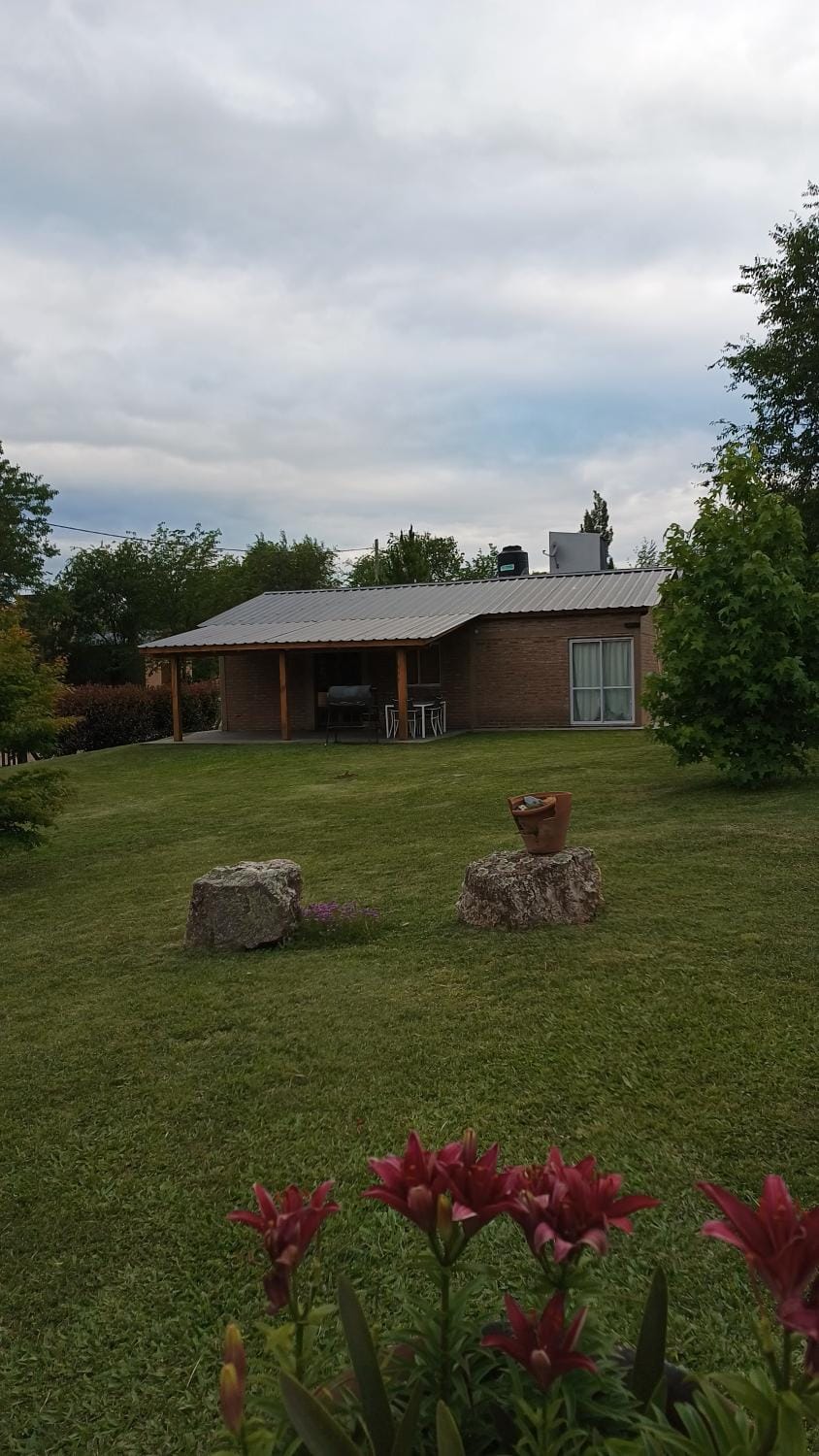 Property building, Day, Natural landscape, Garden, Garden view