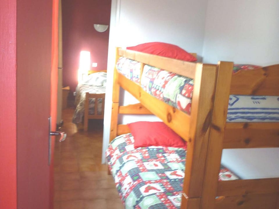 Appartement 6 pers, terrasse, à 2 pas de plage et commerces, parking, option Internet - FR-1-387-153 Apartment in Marseillan