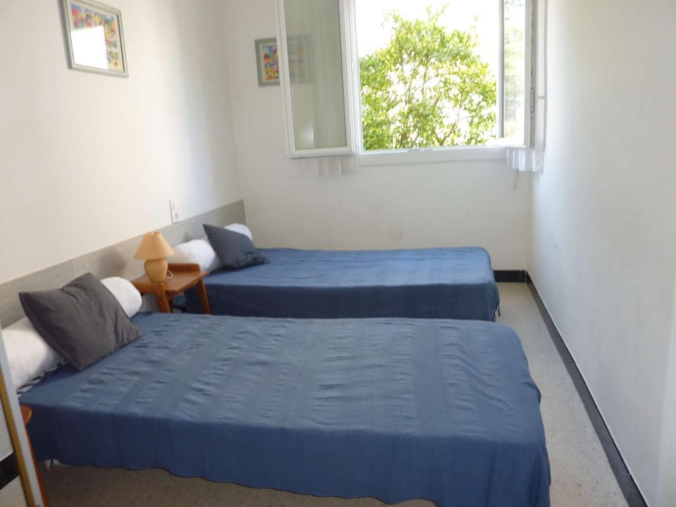 Appartement 6 pers, terrasse, parking, centre Marseillan Plage - FR-1-387-158 Apartment in Marseillan