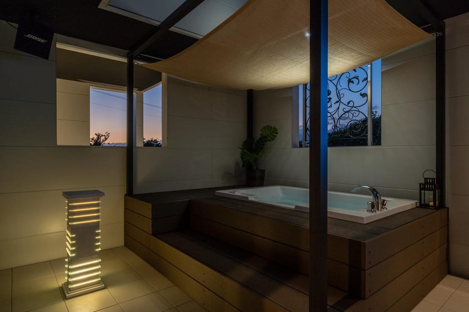 Hot Tub, Balcony/Terrace, Bath