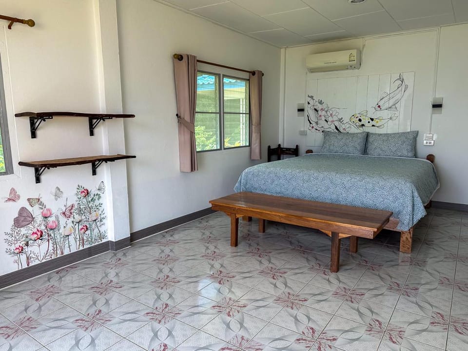 Sabai Beach Resort Hotel in Trat Changwat