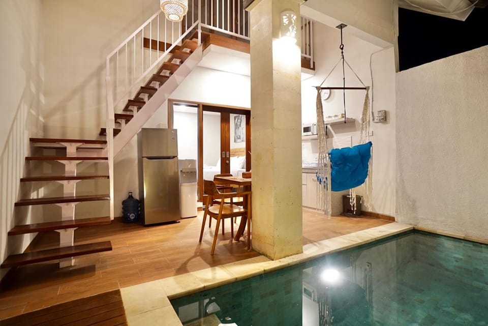 Property building, Kitchen or kitchenette, Swimming pool, kitchen
