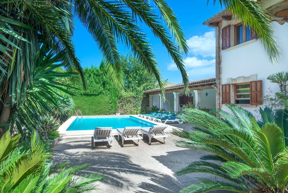 Property building, Off site, Garden, Swimming pool