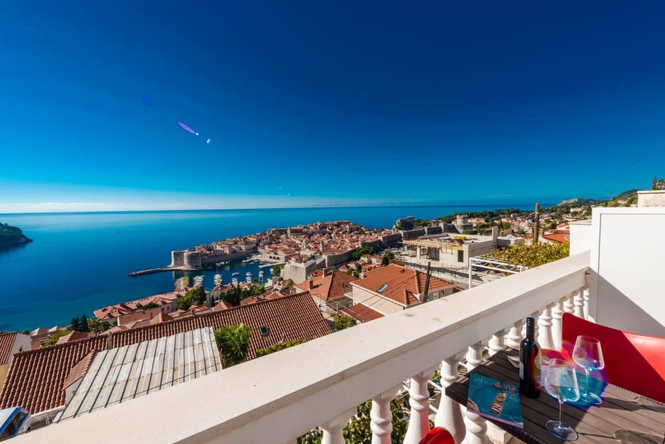 Balcony/Terrace, City view, Sea view