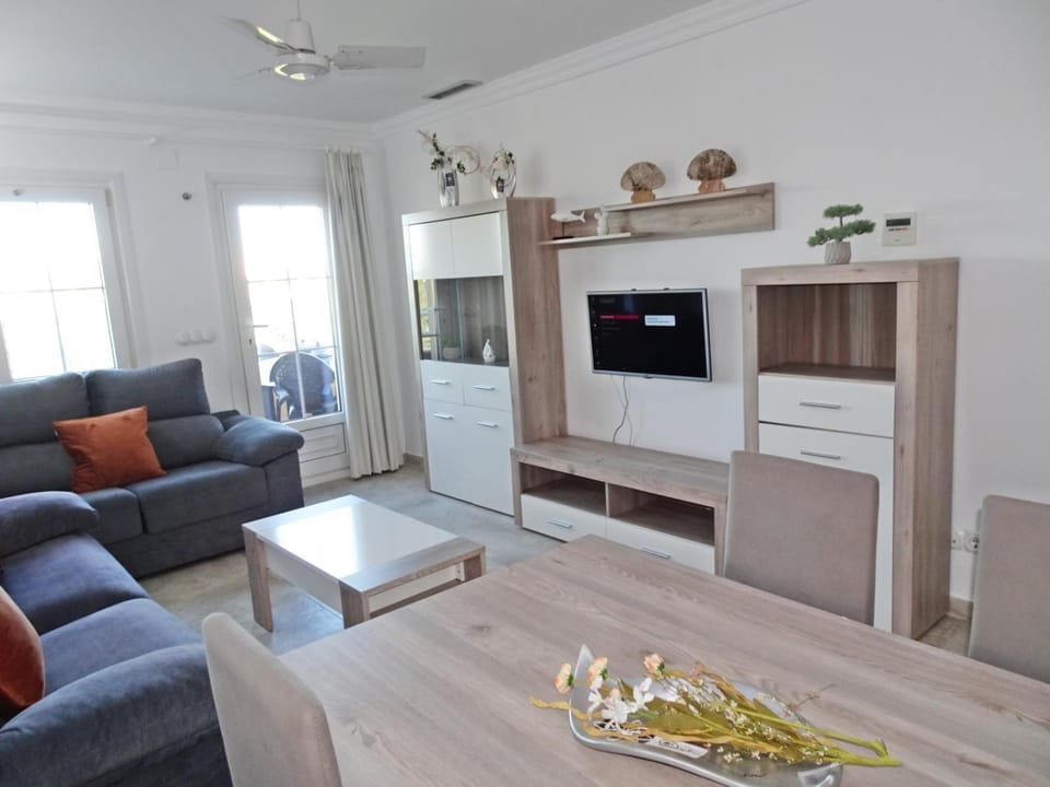 TV and multimedia, Living room, Dining area