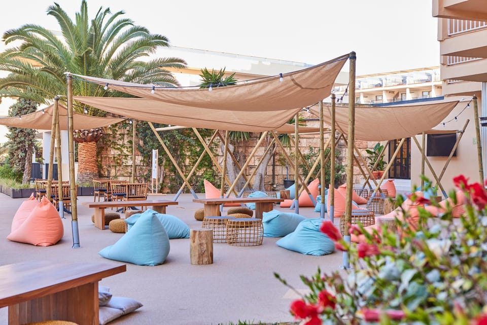 Lounge or bar