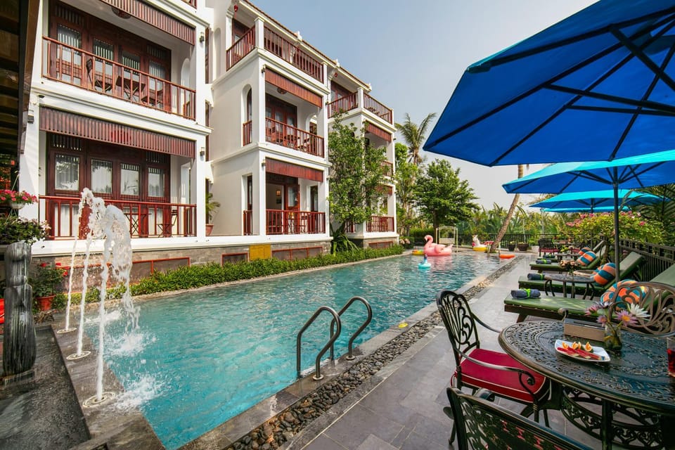 Swimming pool