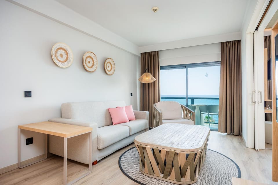 Living room, Sea view