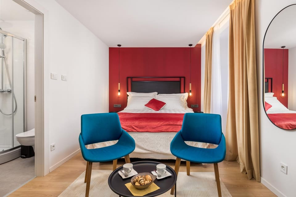 Bed, Bathroom, Bedroom, City view