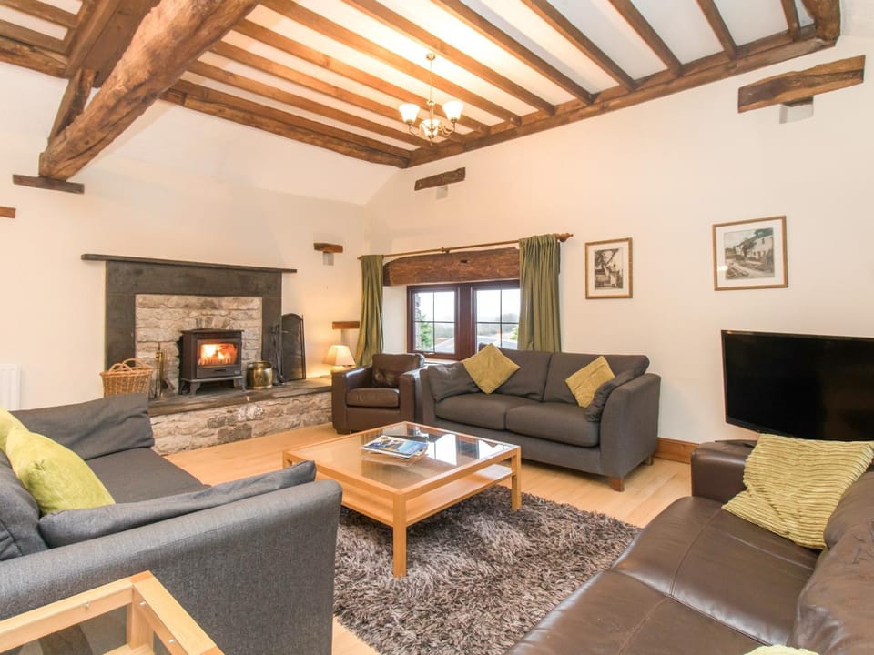 Riven Oak House in England