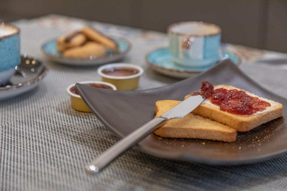 Breakfast, Continental breakfast, Buffet breakfast
