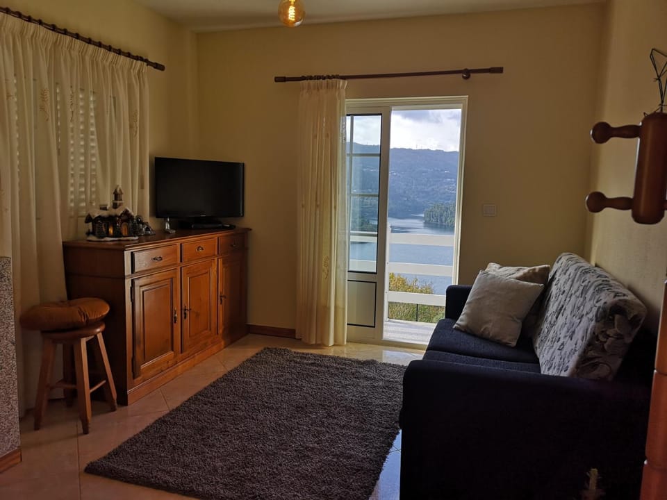 Communal lounge/ TV room, Living room, Seating area