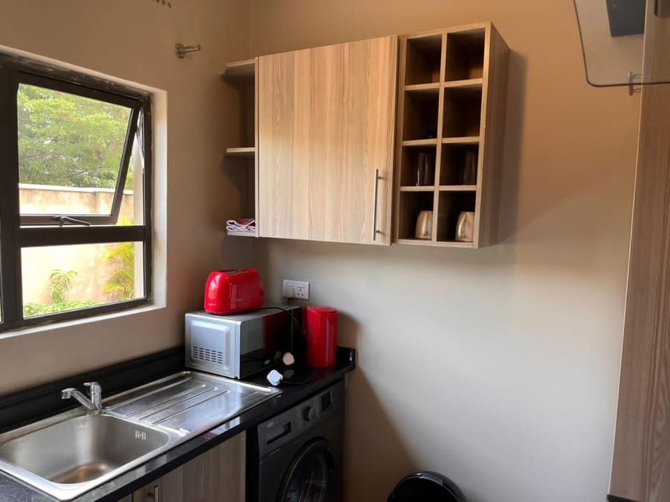dishwasher, minibar