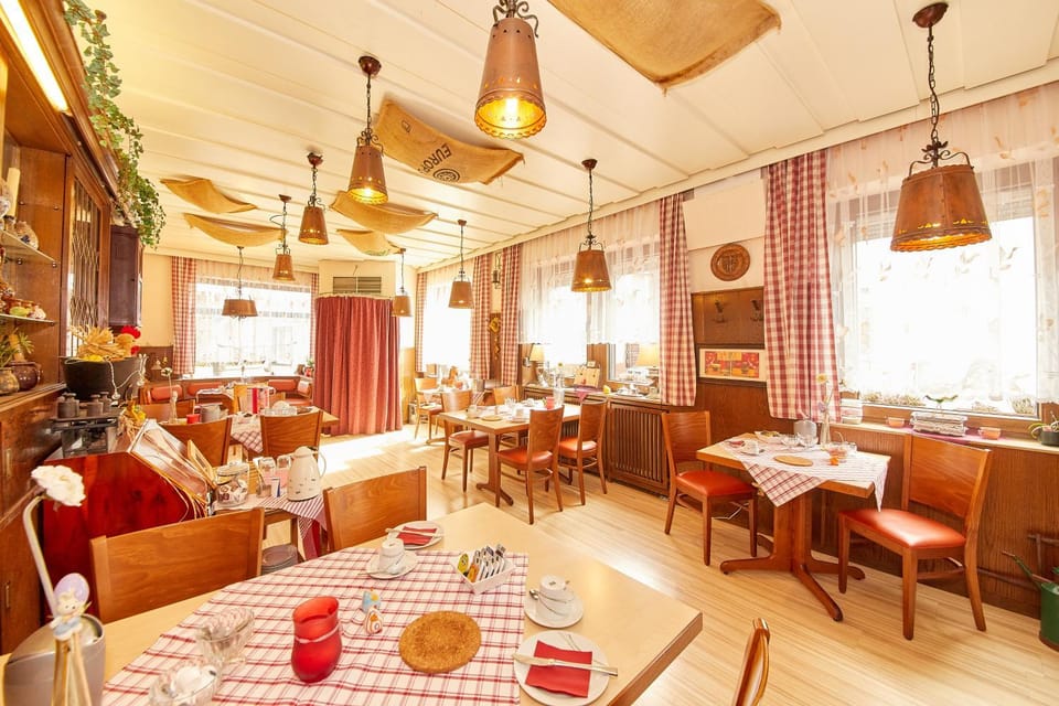 Restaurant/places to eat, Breakfast