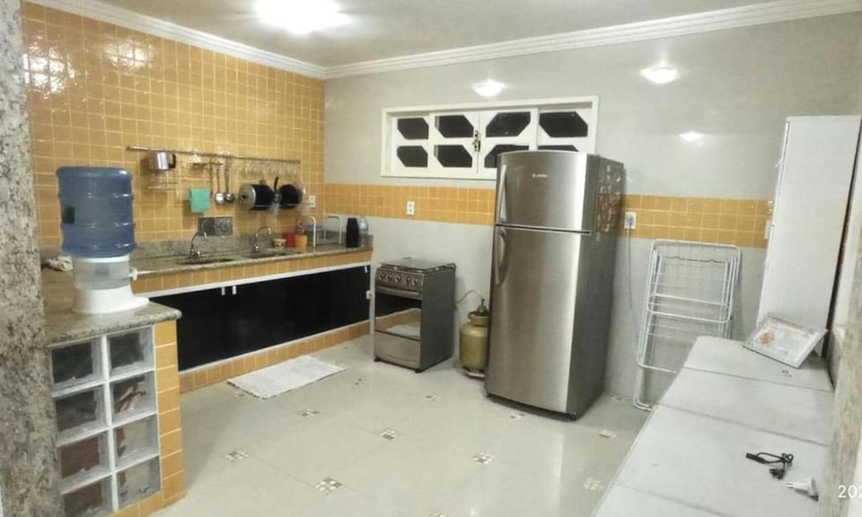 Coffee/tea facilities, Kitchen or kitchenette, oven, stove, toaster