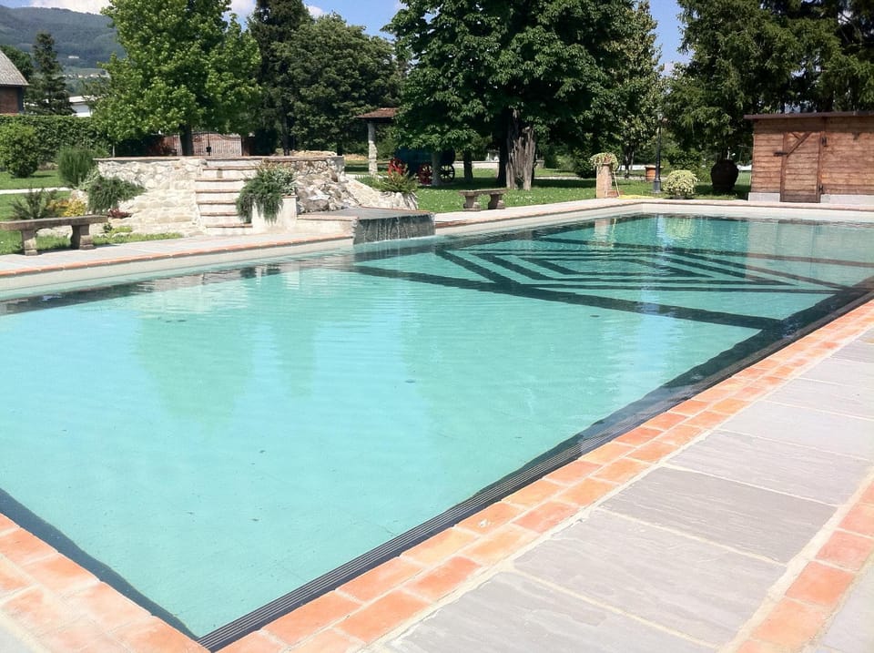 Day, Natural landscape, Mountain view, Pool view, Swimming pool