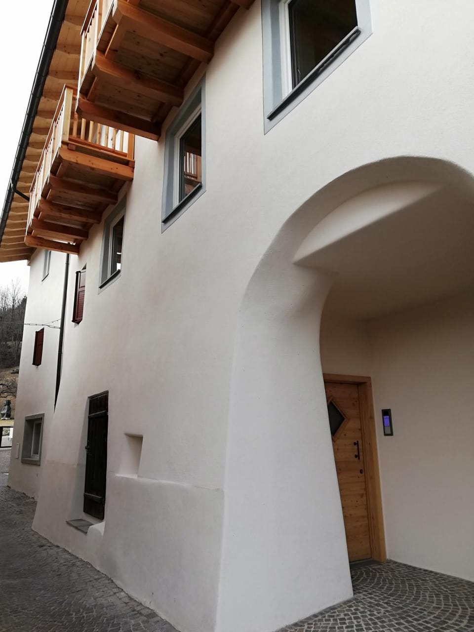 Facade/entrance