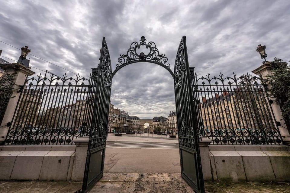 Eyssam d’or Apartment in Dijon