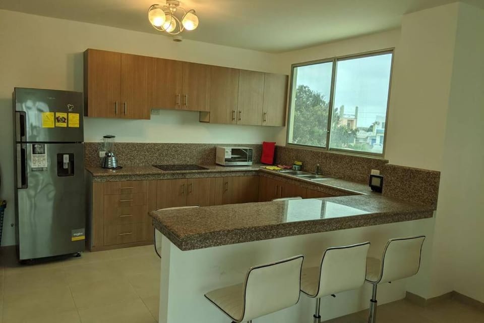 Very comfortable family apartment on Salinas Beach Super fast internet Apartment in Salinas