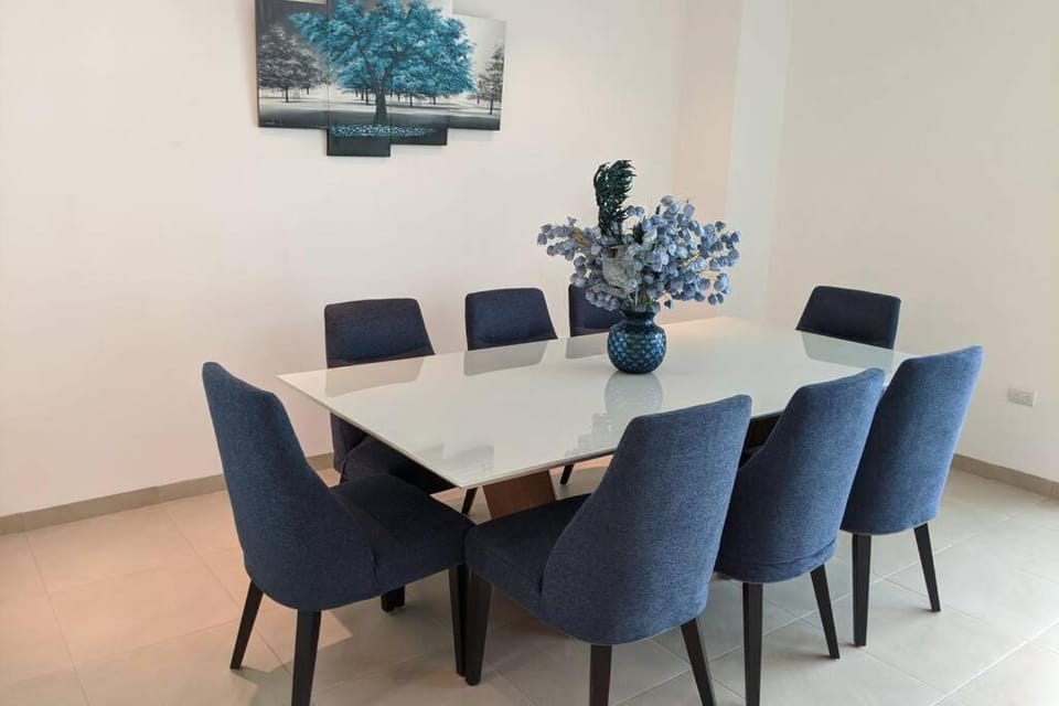 Very comfortable family apartment on Salinas Beach Super fast internet Apartment in Salinas