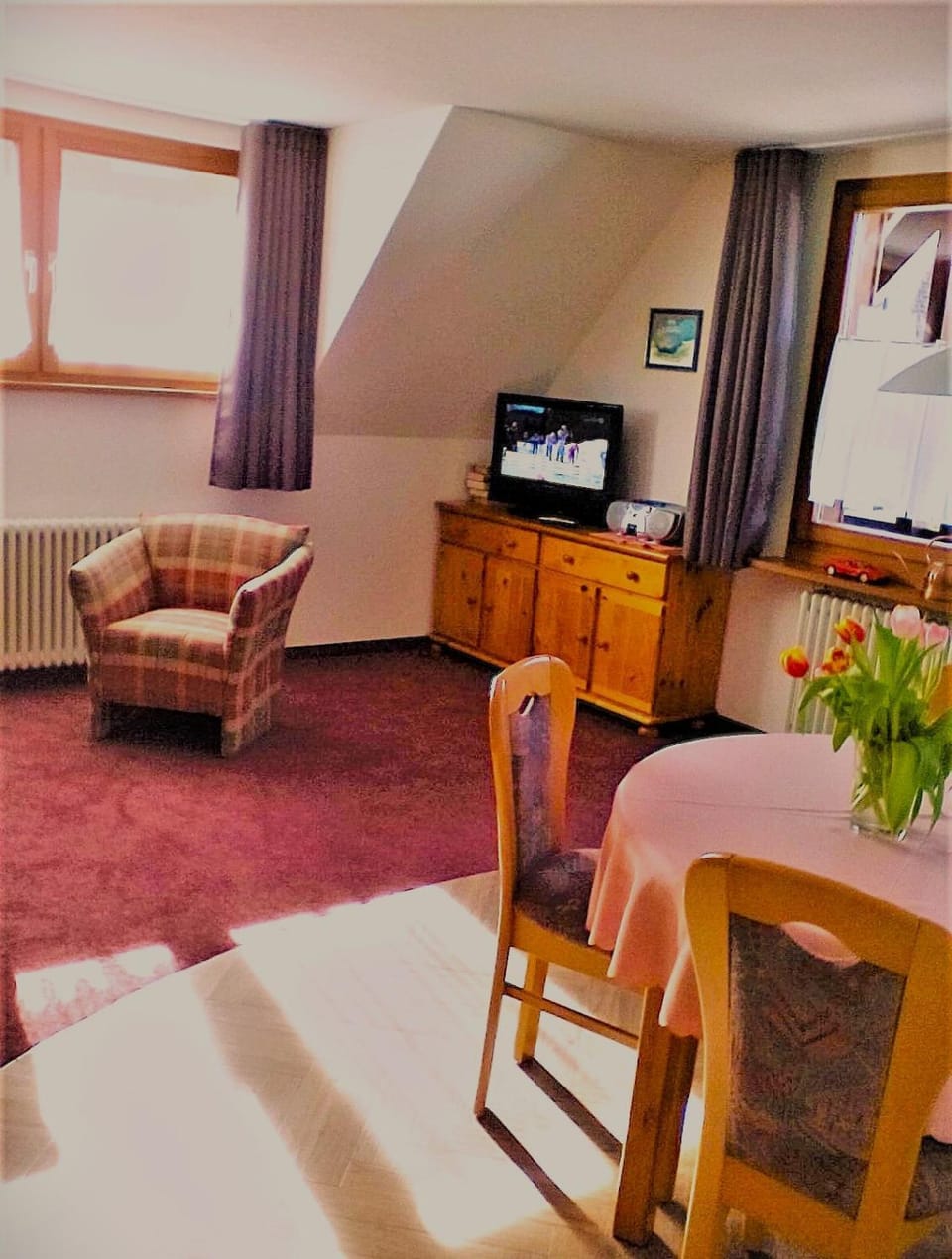 Living room, Dining area