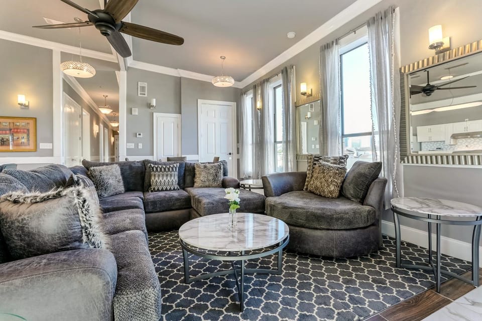 Living room, Seating area, fireplace