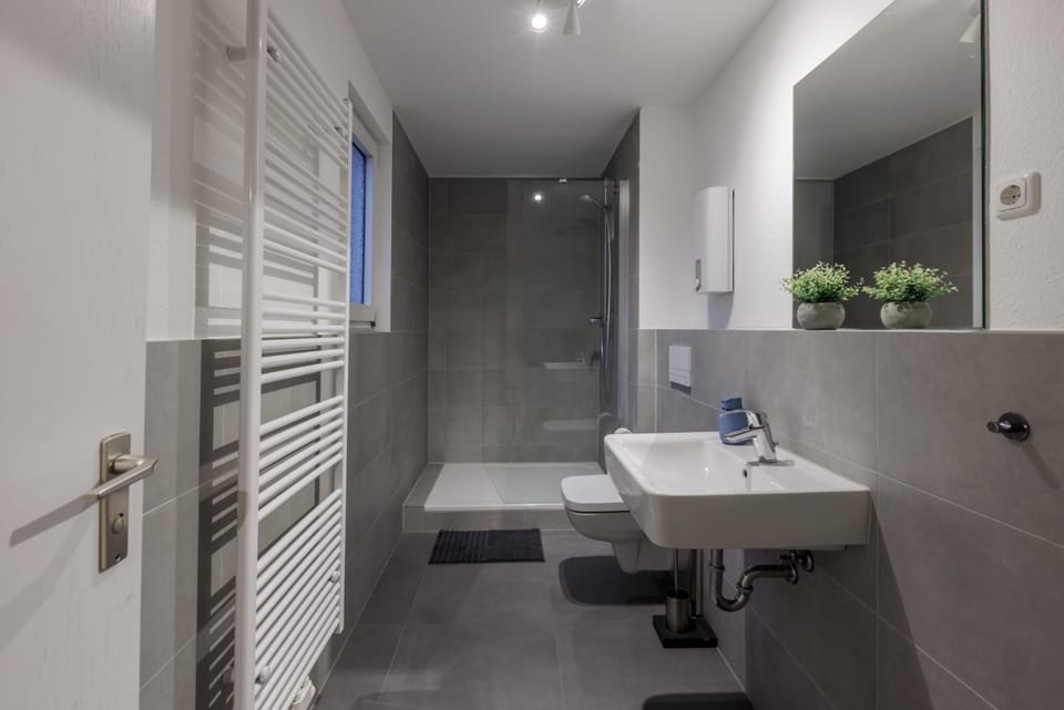 Toilet, Bathroom