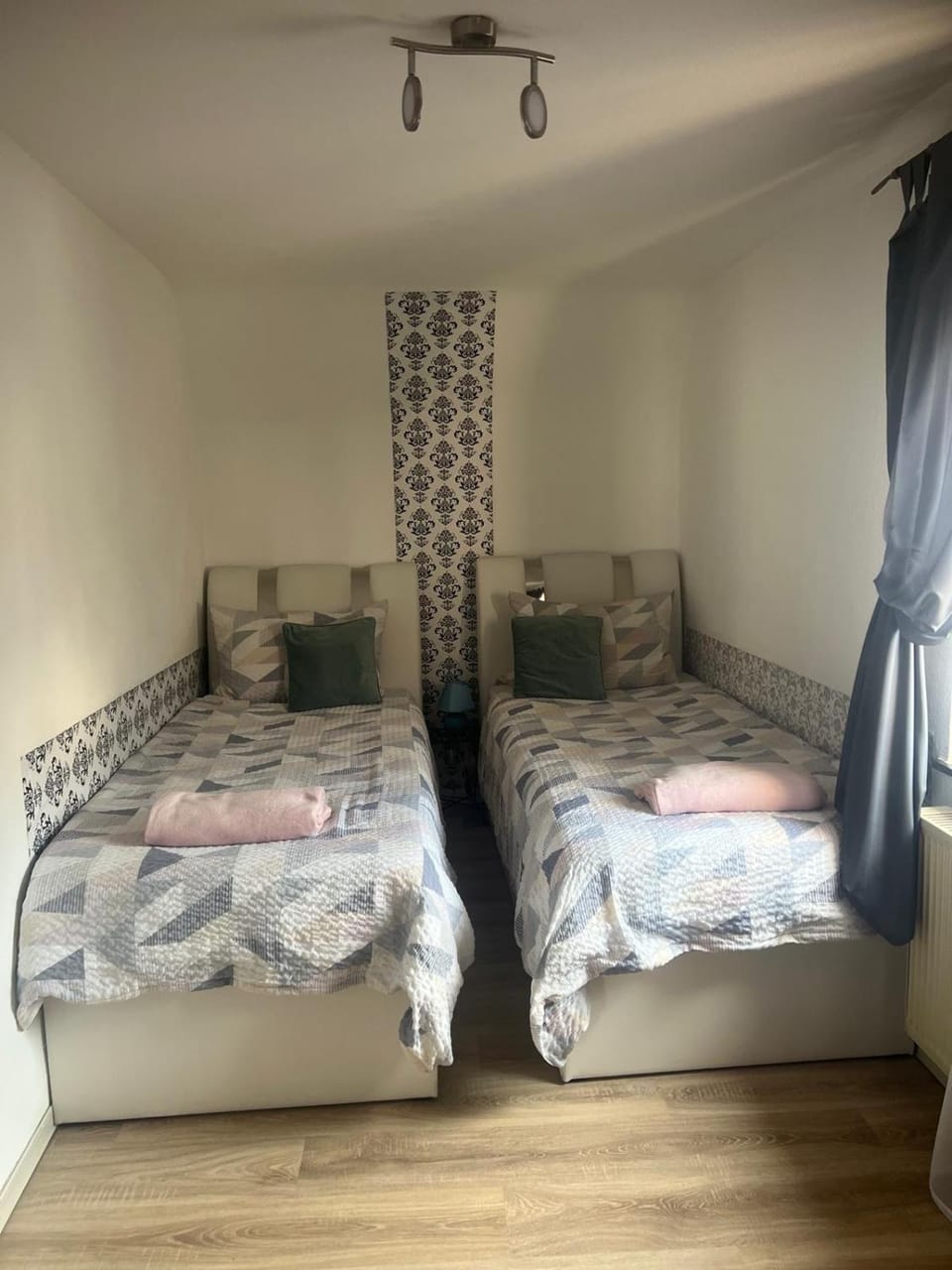 Bed, Photo of the whole room