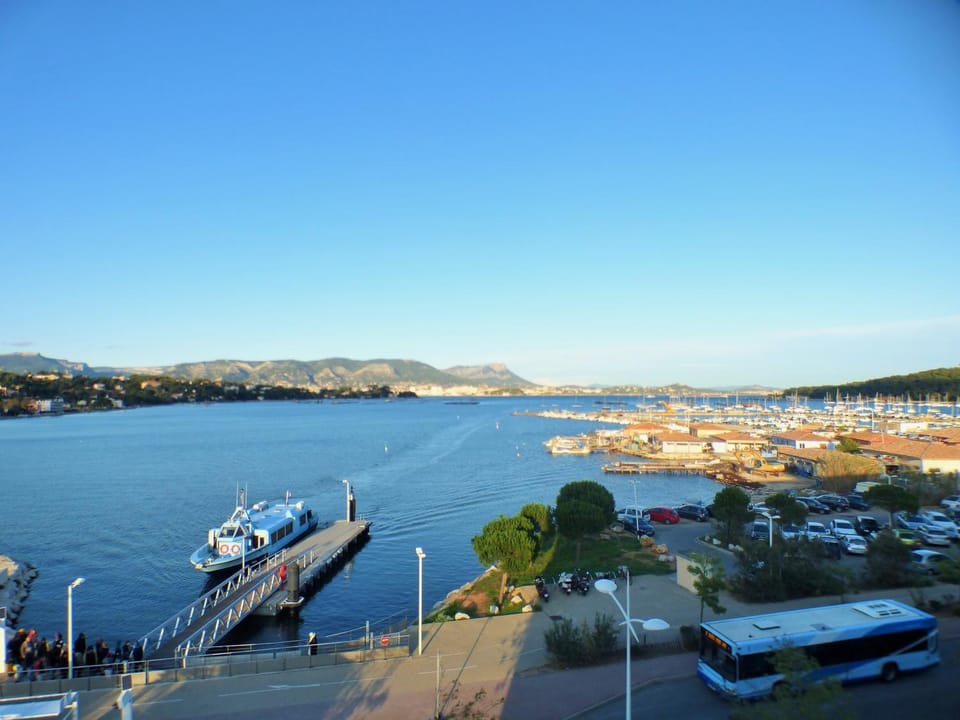 Nearby landmark, Day, Natural landscape, Mountain view, Sea view, Parking