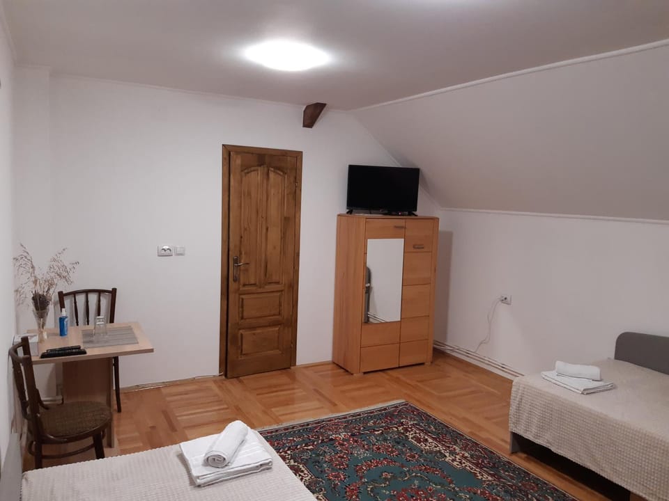 Agropensiunea Căprioara Bed and Breakfast in Serbia