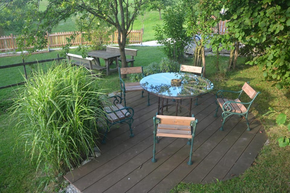 Garden, Seating area