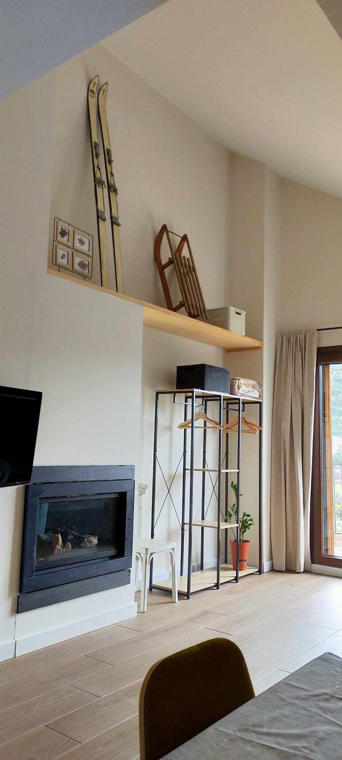Casa Cotefablo. Aloj Sorrosal (Gavin, Biescas) Apartment in Aragon