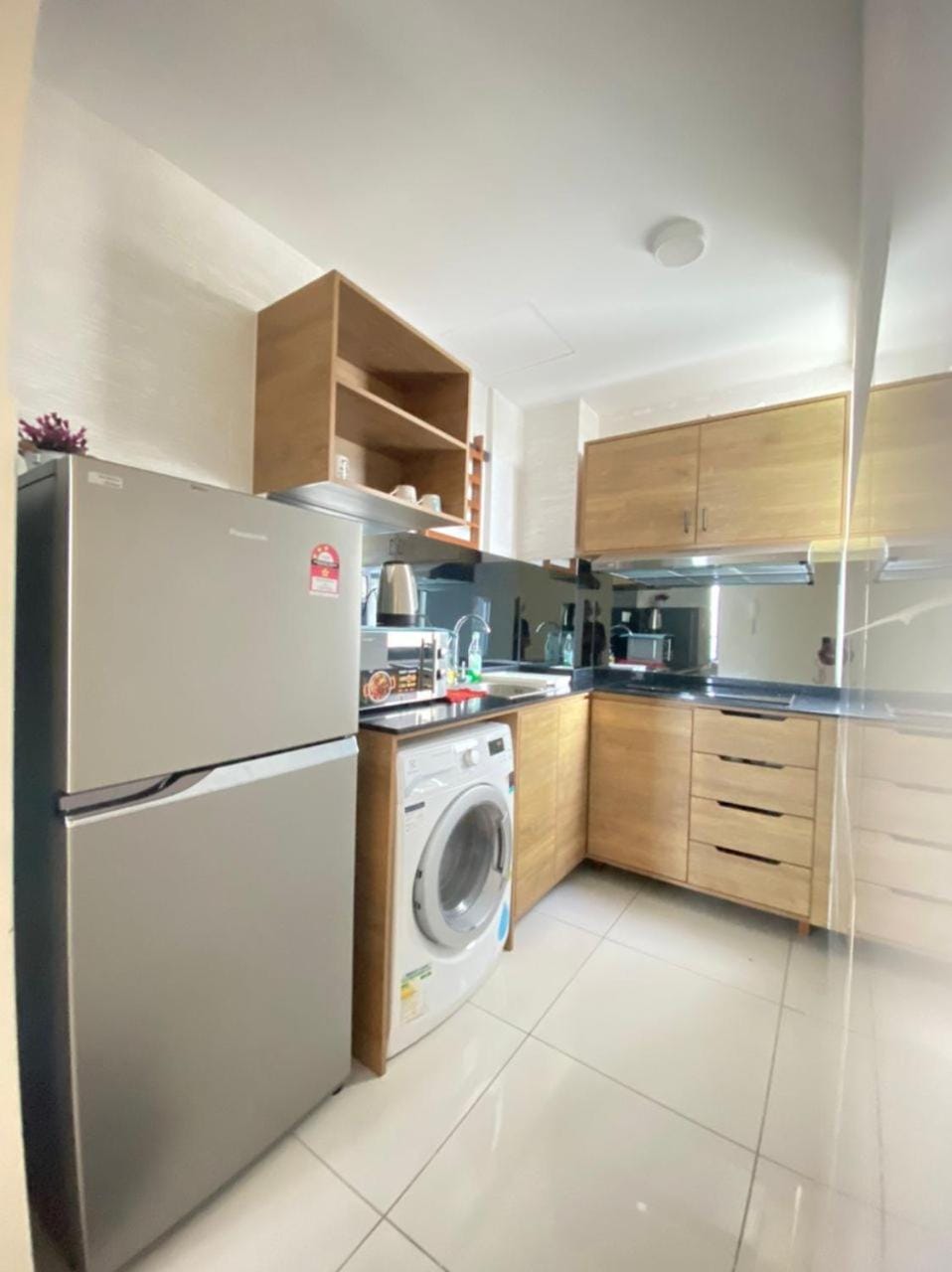 Kitchen or kitchenette