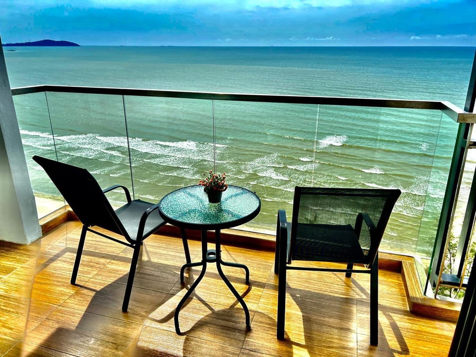 Day, View (from property/room), Balcony/Terrace, Seating area, Sea view