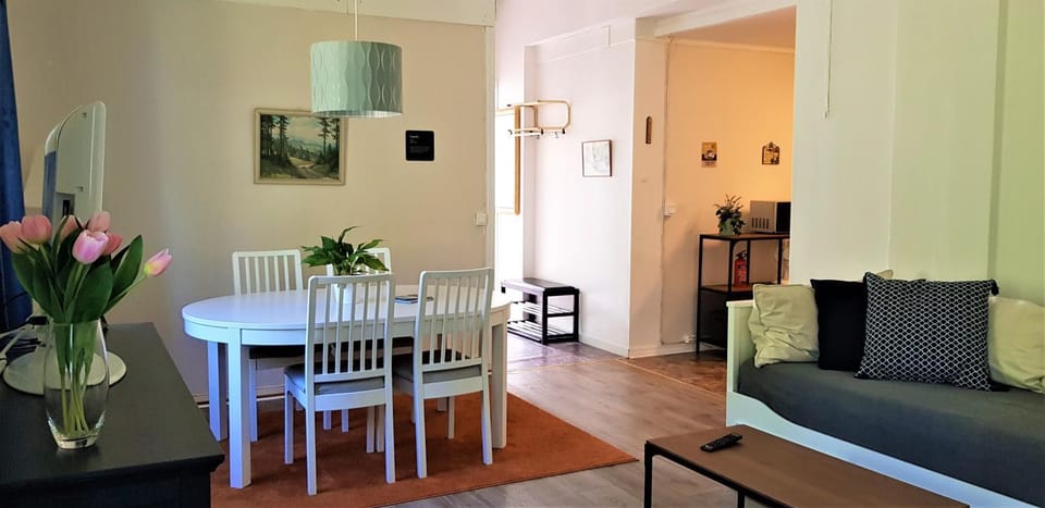 Seating area, Dining area, Sunrise