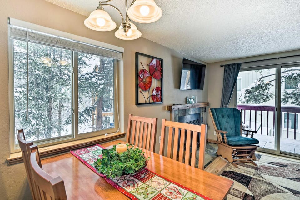 Free Ski Shuttle: Mtn Escape in Breckenridge! House in Breckenridge